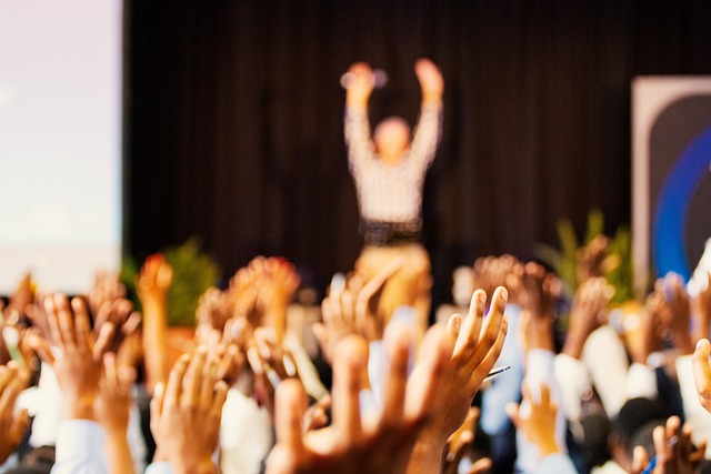 Comment un conférencier professionnel peut stimuler la motivation de vos équipes
