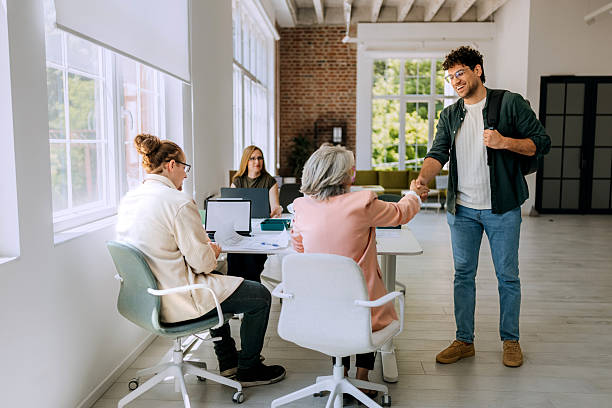 Ajuster efficacement une visite virtuelle entreprise Lyon ne se limite pas à la technique. Il s’agit de comprendre vos visiteurs, structurer un parcours